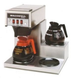 Bloomfield Koffee King Pourover Coffee Brewer, 3 Lower Warmers, Step Right