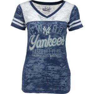 New York Yankees GIII MLB Womens The Coop II Football T Shirt