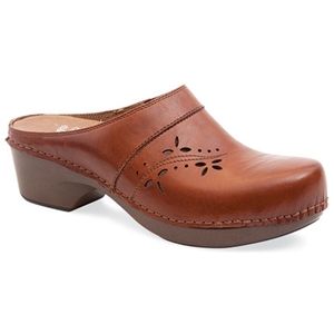 Dansko Womens Trina Cognac Burnished Full Grain Shoes, Size 40 M   4804 067800