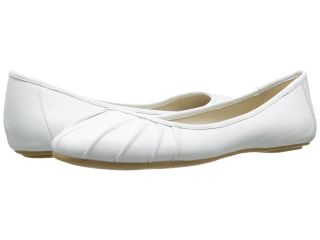 Nine West Blustery Womens Flat Shoes (White)