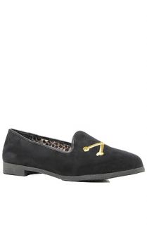 Y.R.U. Shoe Corssbone Loafer Shoe in Black and Gold