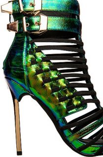 Privileged Shoe Pump The Gabriella in Green Iridescent