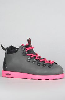 Native The Fitzsimmons Pop Pack Boot in Jiffy Black and Disco Pink