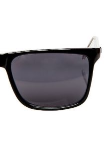 Le Specs Sunglasses Cosmic String in Vertical Stripe Black