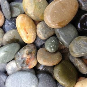 Butler Arts 0.25 cu. ft. 1/2 in.   1 in. Mixed Mexican Beach Polished Pebble PB MX12