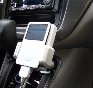 4 in 1 Car Kit Transmitter for Ipod Nano (white)   Players & Accessories