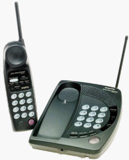Sanyo CLT 957A 900 MHz Digital Spread Spectrum Cordless Telephone  Electronics