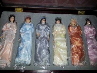 Thomas Pacconi 1900   2000 Classics 6 Victorian Porcelain Dolls 6" Tall, each with parasol umbrella   Christmas Ornaments