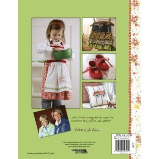 Sweetly Stitched For Kids (Leisure Arts #4746) (Gooseberry Patch) Gooseberry Patch Books