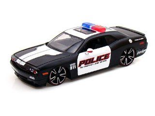 2008 Dodge Challenger SRT8 1/24 Black/White Police Toys & Games