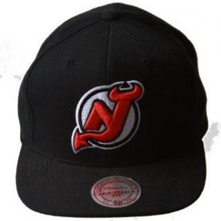 NHL New Jersey Devils Mitchell & Ness Black Snapback Hat + GT Sweat Wristband at  Mens Clothing store