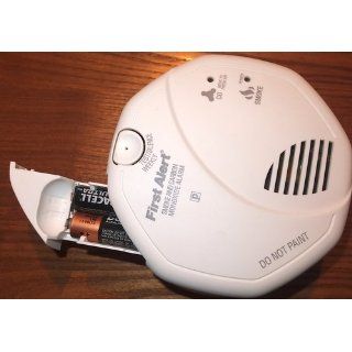 First Alert SCO5CN Battery Operated Combination Carbon Monoxide/Smoke Alarm   Combination Smoke Carbon Monoxide Detectors  