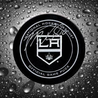 Mike Richards Los Angeles Kings Autographed Official Game Puck Sports Collectibles