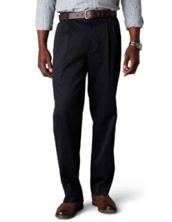 Dockers Men's Signature Khaki D3 Classic Fit Pleated Pant at  Mens Clothing store