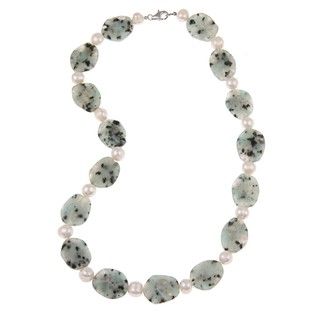 Pearlz Ocean Silver Dalmatian Jasper and FW Pearl Necklace (8 9 mm) Pearlz Ocean Gemstone Necklaces