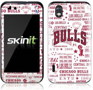 NBA   Chicago Bulls   Chicago Bulls Historic Blast   LG Optimus 2 / LG 45   Skinit Skin Cell Phones & Accessories