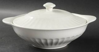 J & G Meakin Classic White Round Covered Vegetable, Fine China Dinnerware   All
