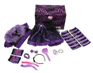 Monster High Dress Up Set Clawdeen Wolf   Purple Trunk with 17 Accessories Toys & Games