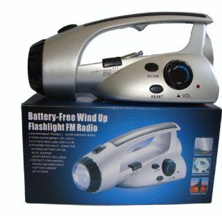 Emergency Dynamo Hand Crank Self powered Rechargeable FM Radio Flashlight   Basic Handheld Flashlights  