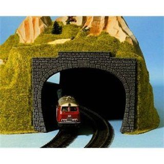 HO double track tunnel portals set of 2 Toys & Games
