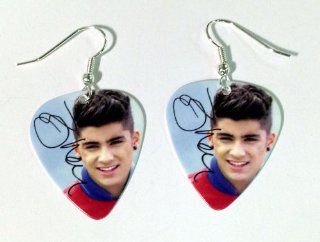 Zayn Malik One Direction 1D Guitar Pick Plectrum Playable Earrings Collection A Musical Instruments