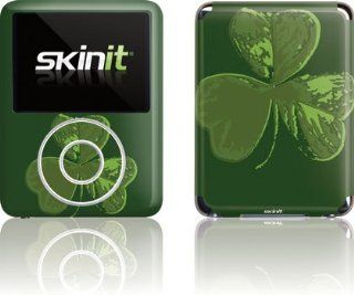 St. Patricks Day   Green Clover   Apple iPod Nano (3rd Gen) 4GB/8GB   Skinit Skin   Players & Accessories