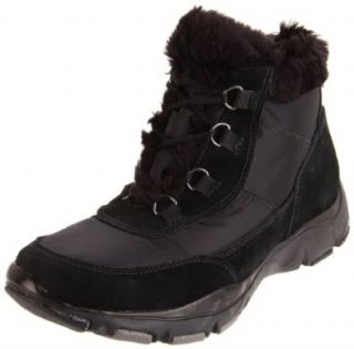 Clarks Women's Quill Waterproof Boot,Black,8 M US Shoes