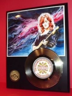 Bonnie Raitt Gold Record LTD Edition Display Actually Plays "I Can'T Make You Love Me" Entertainment Collectibles