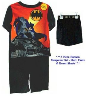 Batman Black 3 Piece Pajama Sleepwear Set   Shirt, Pants & Shorts (6/7) Apparel Accessories Clothing