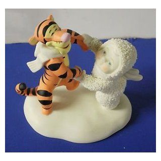 Snowbabies   Dancing with Tigger (Walt Disney Showcase Collection)   Collectible Figurines