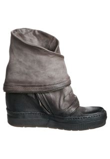 AirStep Wedge boots   grey