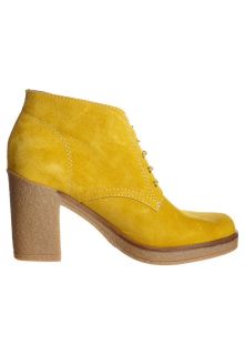 Esprit MARIELLA   Lace up boots   yellow