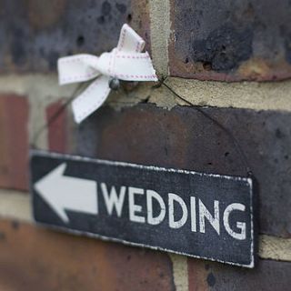 reversible wooden wedding sign by le trousseau
