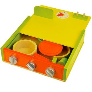 wooden kitchen toy by bee smart