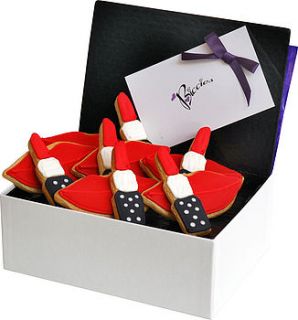 lips and lipsticks biscuit box by biccies