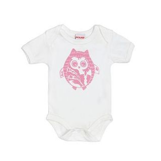 pink hootie mctootie screen printed baby grow by scamp