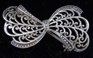 vintage silver filigree ribbon bow brooch by ava mae designs