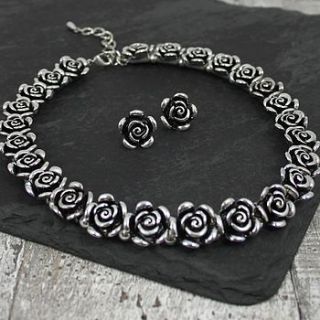 metal rose necklace and earrings set by my posh shop