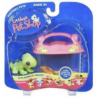 Littlest Pet Shop Pets On The Go Figure Iguana with Carry Case Toys & Games