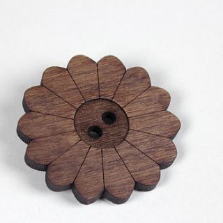 ruthie button brooch by sewsew