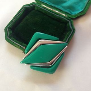 vintage 1960's lucite brooch by iamia