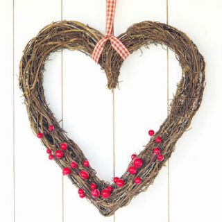 heart wreaths with removeable berries by ciel bleu