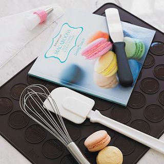 macaron making kit by whisk hampers