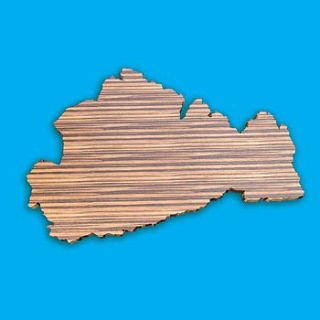 surrey county shaped chopping board by county choppers