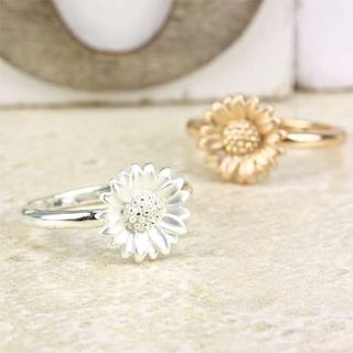 daisy ring by lisa angel