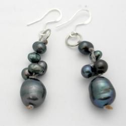 Sterling Silver Hand knotted Black Pearl Earrings (2 7 mm) (China) Global Crafts Earrings