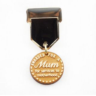 'mum' champ badge medal pin by wue