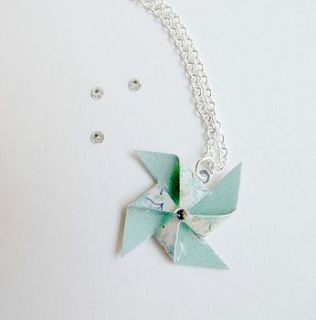 floral pinwheel necklace by matin lapin