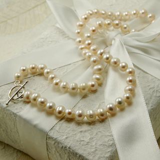 round pearl necklace with silver clasp by highland angel