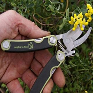 green secateurs by country garden gifts